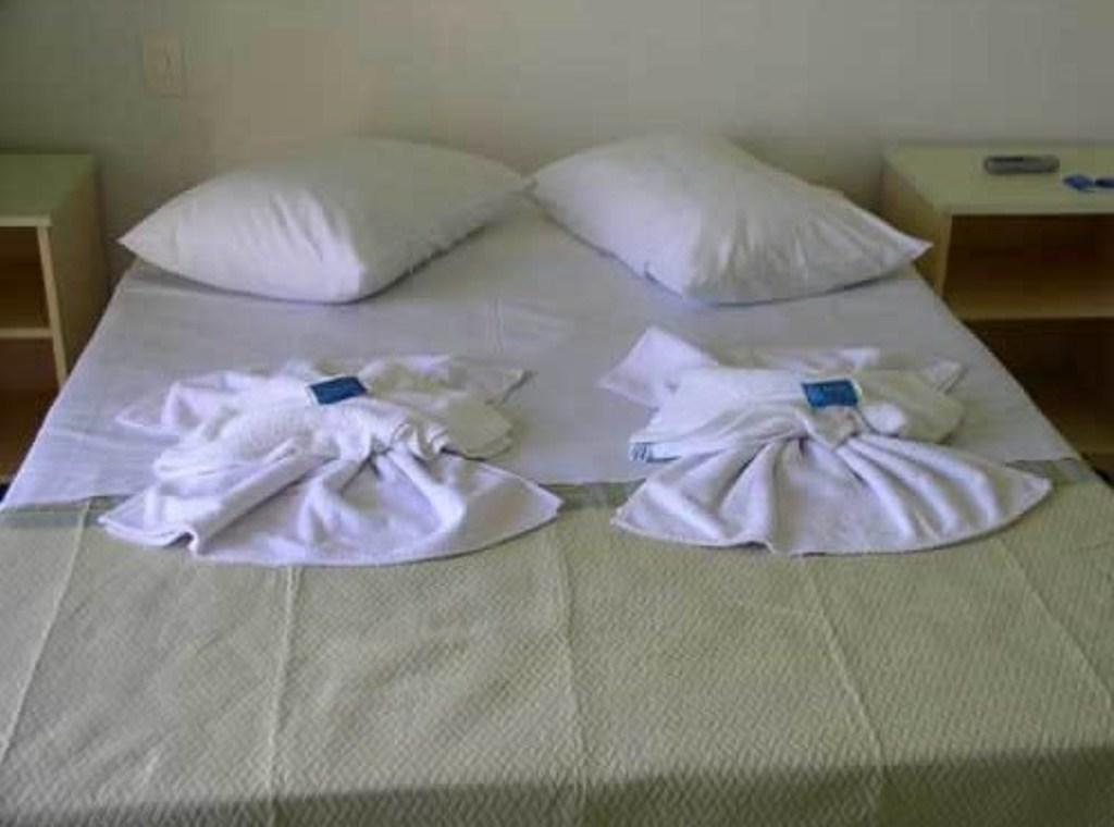 Hotel Pousada Mineirinho Balneário Praia do Leste Camera foto