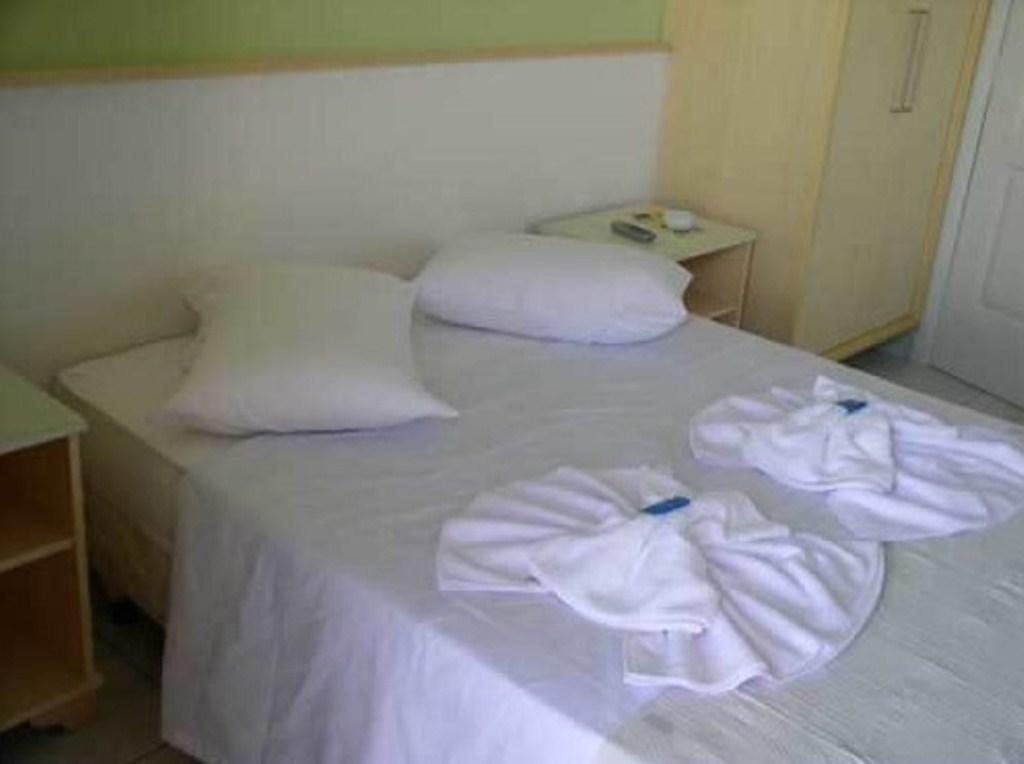 Hotel Pousada Mineirinho Balneário Praia do Leste Camera foto