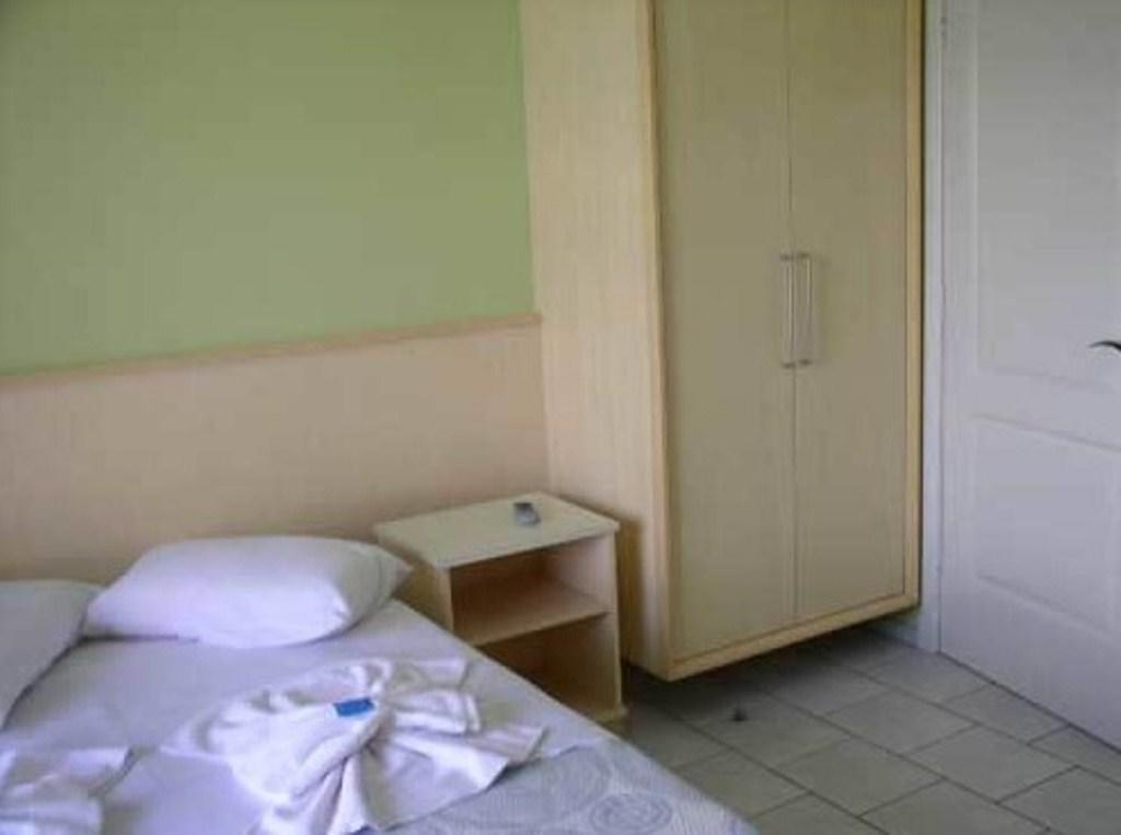 Hotel Pousada Mineirinho Balneário Praia do Leste Camera foto